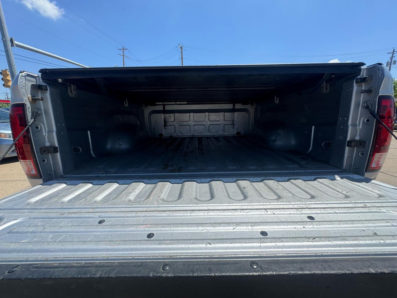 RAM 1500 4WD Crew Cab 140.5" Big Horn 2013