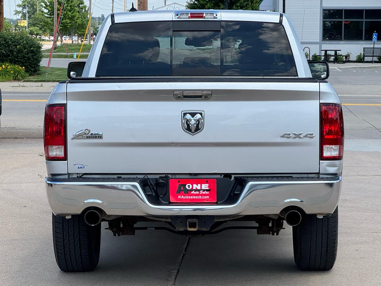 RAM 1500 4WD Crew Cab 140.5" Big Horn 2013