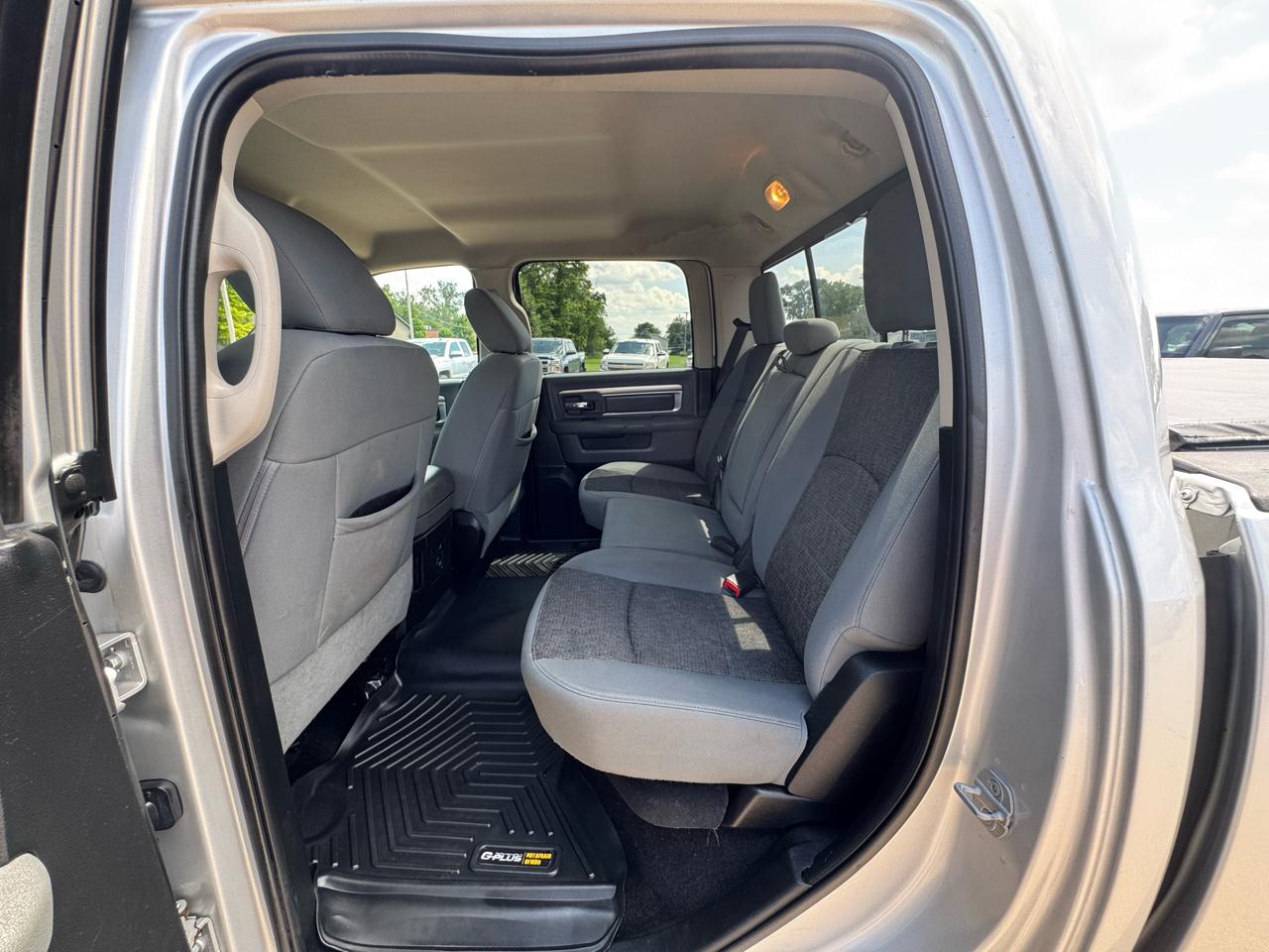 RAM 1500 4WD Crew Cab 140.5" Big Horn 2013