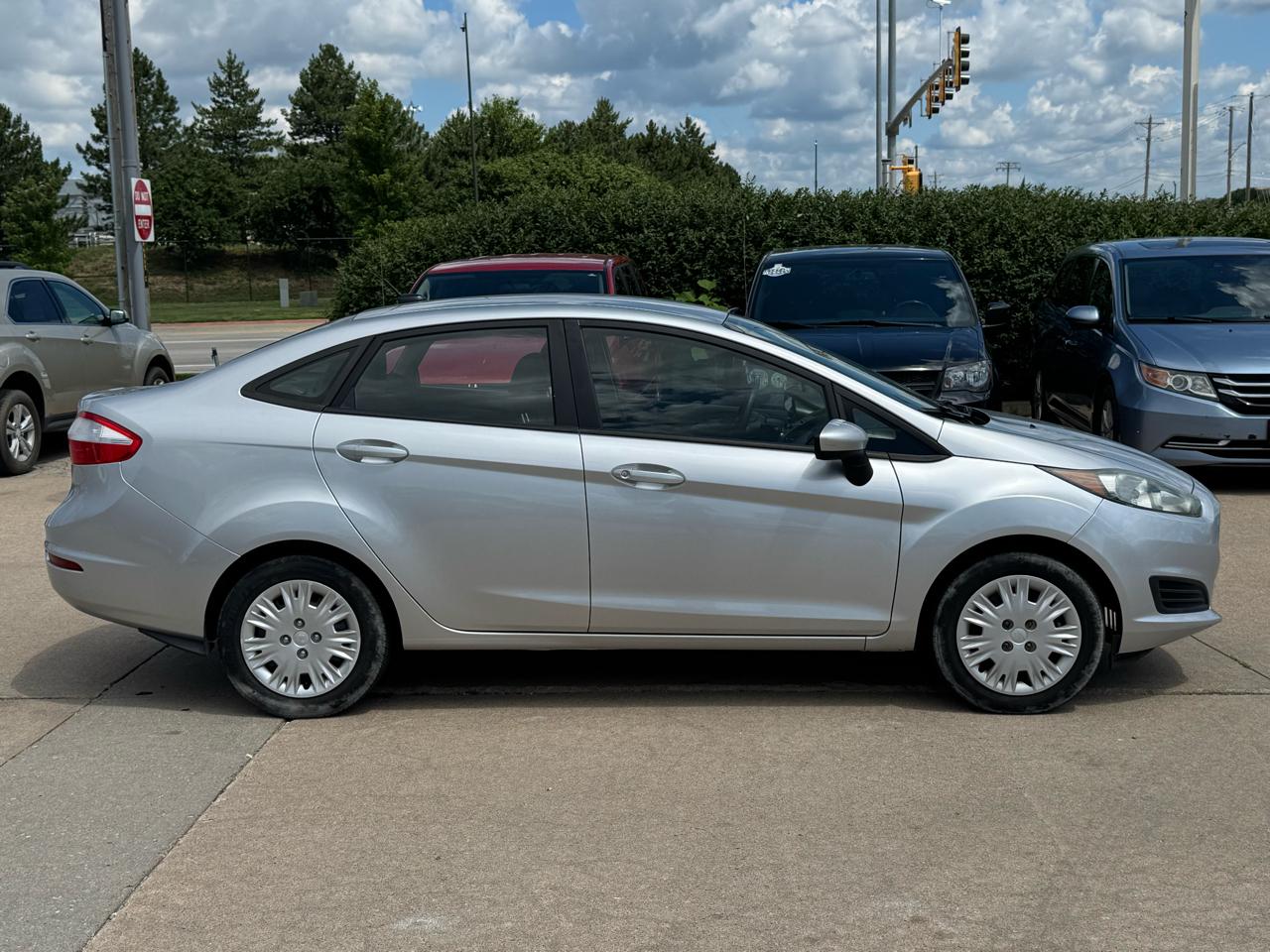 Ford Fiesta 4dr Sdn S 2015