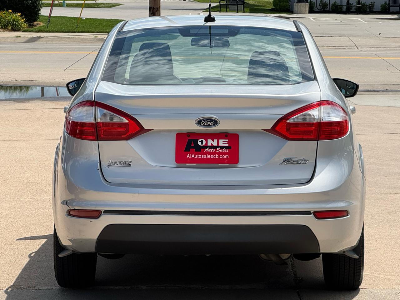 Ford Fiesta 4dr Sdn S 2015