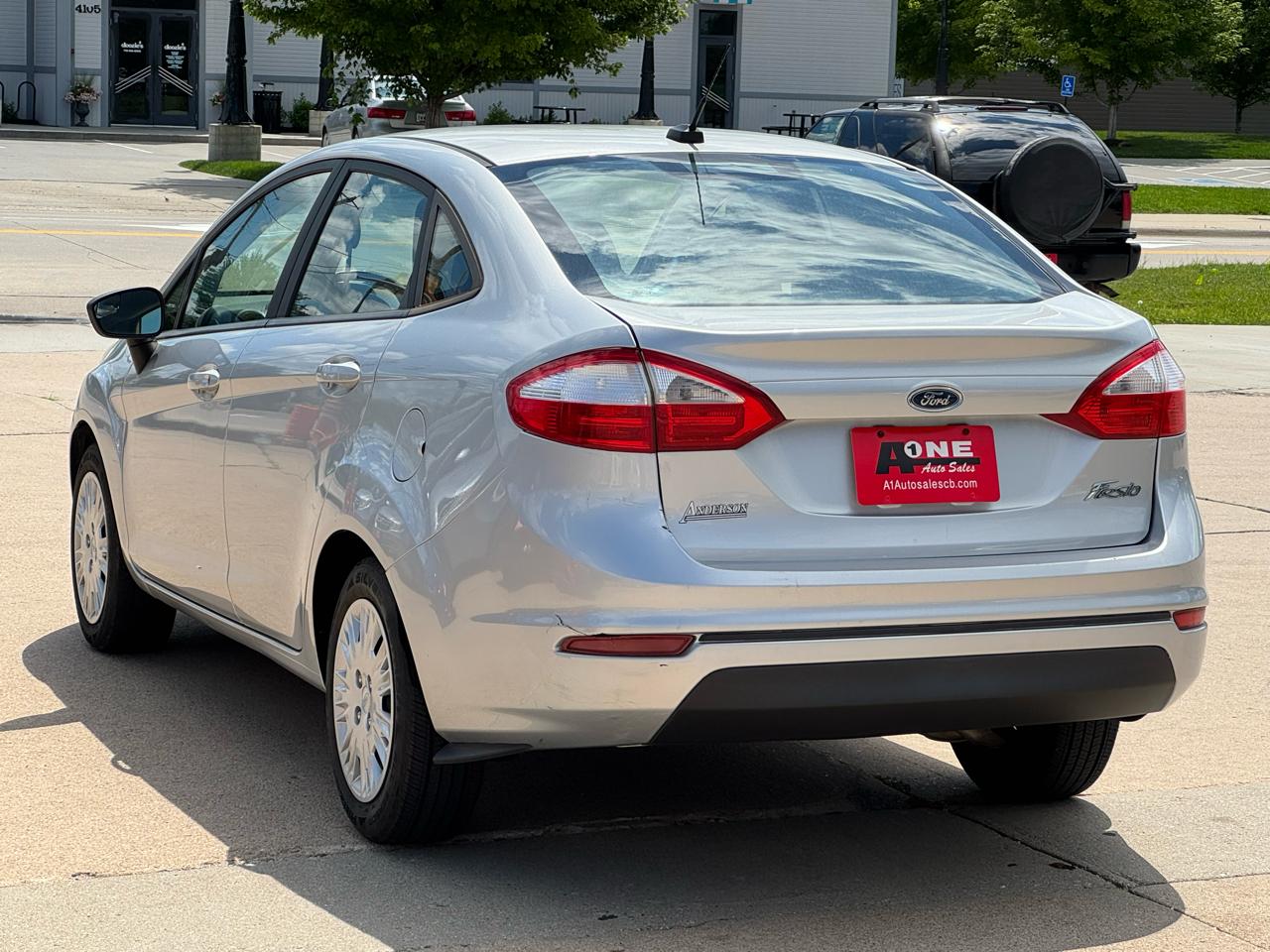 Ford Fiesta 4dr Sdn S 2015