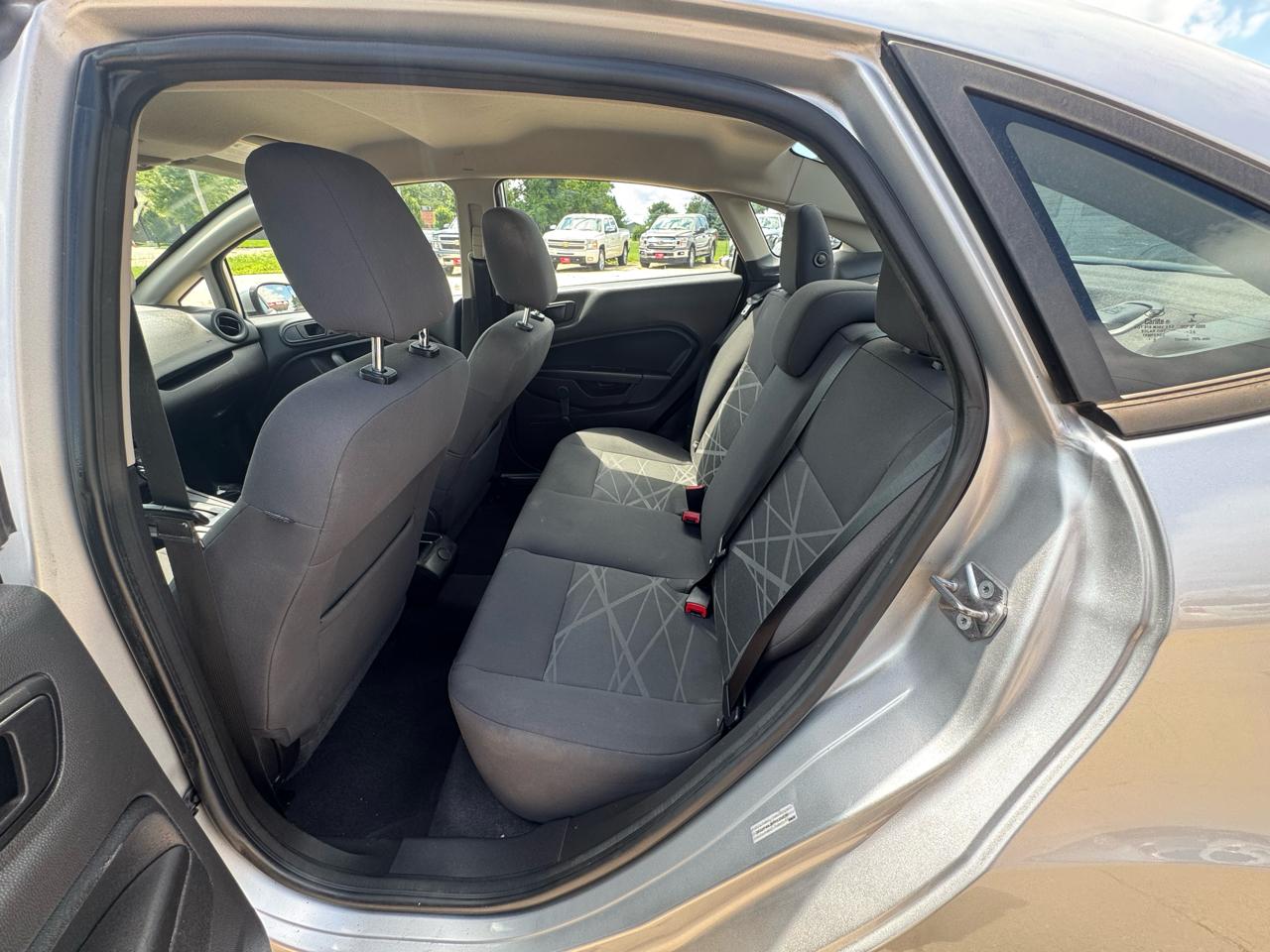 Ford Fiesta 4dr Sdn S 2015