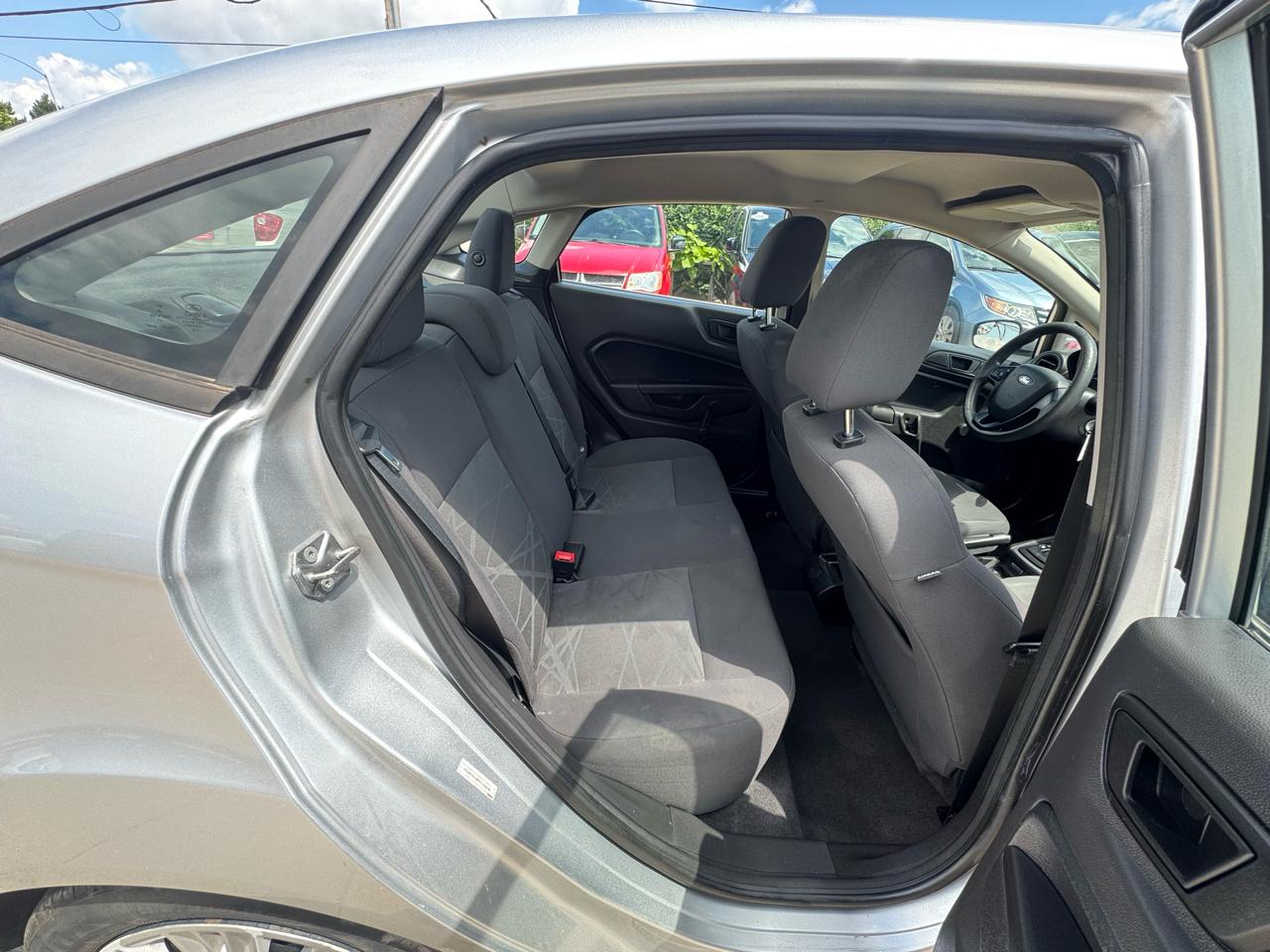 Ford Fiesta 4dr Sdn S 2015