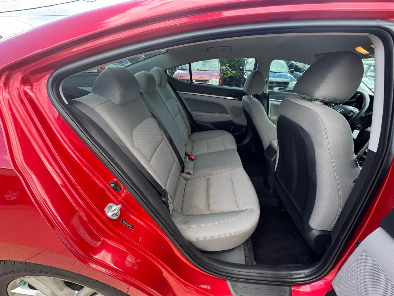 Hyundai Elantra SEL IVT 2020