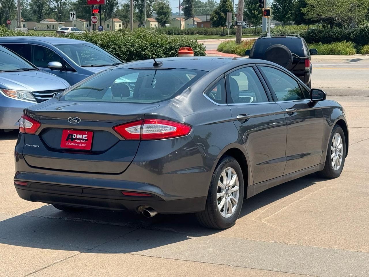 Ford Fusion 4dr Sdn S FWD 2016