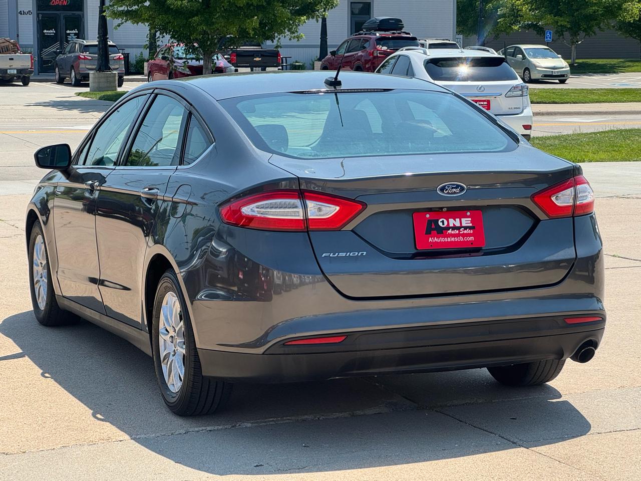 Ford Fusion 4dr Sdn S FWD 2016