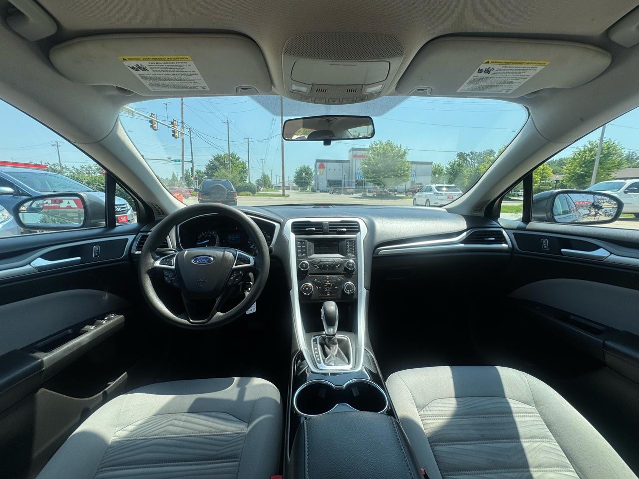 Ford Fusion 4dr Sdn S FWD 2016