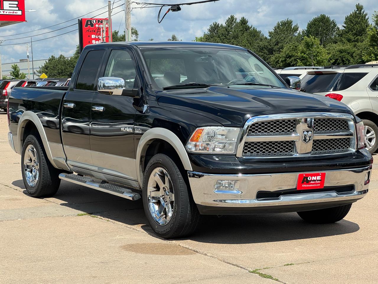 Dodge Ram 1500 4WD Quad Cab 140.5" Laramie 2009