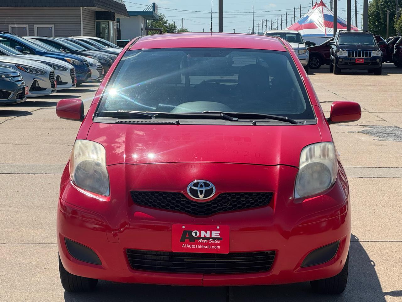 Toyota Yaris 5dr LB Man (Natl) 2010