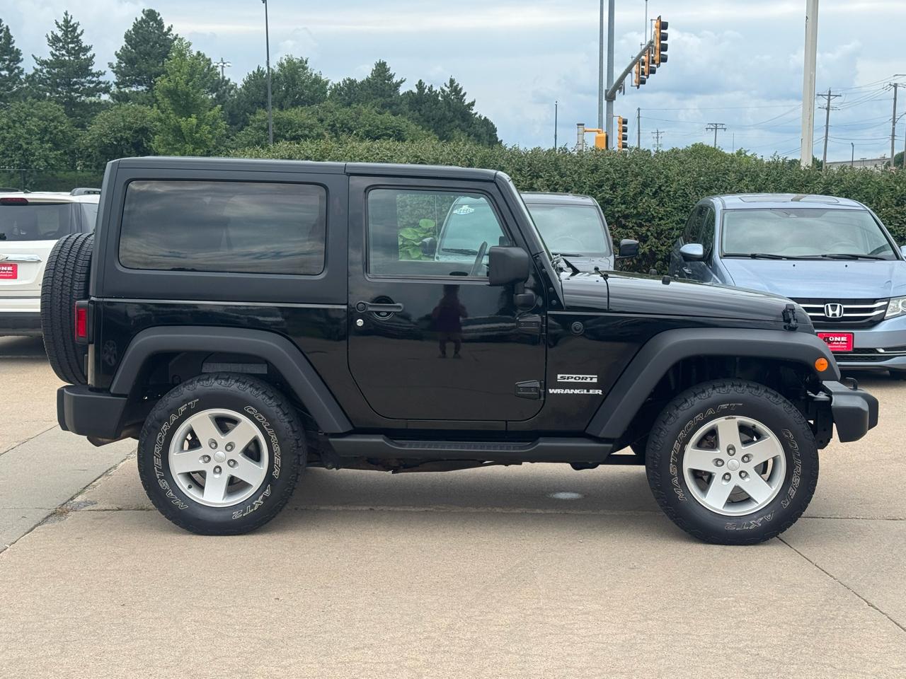 Jeep Wrangler 4WD 2dr Sport 2011