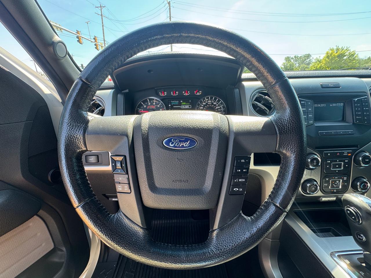 Ford F-150 2WD SuperCrew 145" Platinum 2013