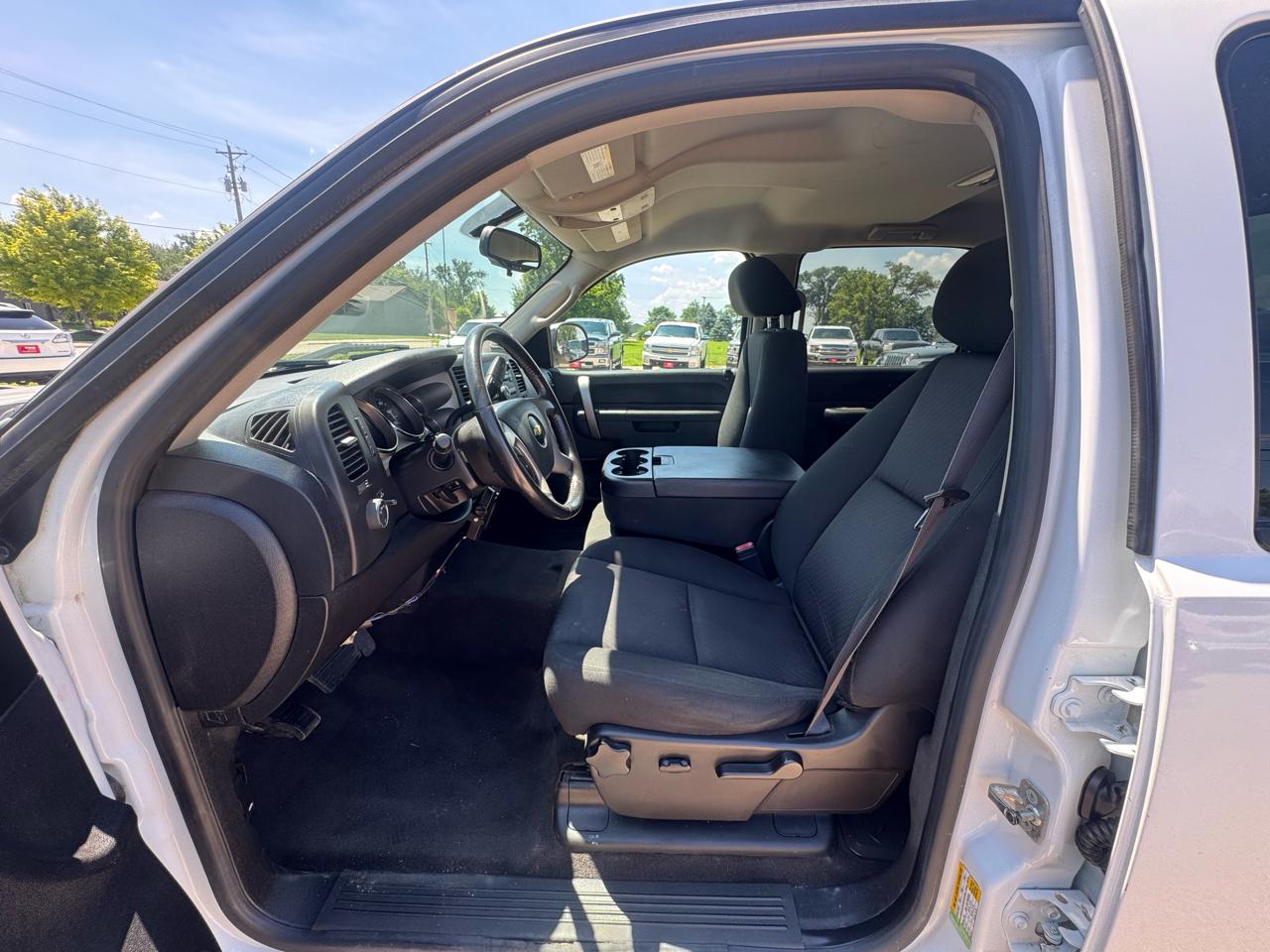 Chevrolet Silverado 1500 4WD Crew Cab 143.5" LT 2012