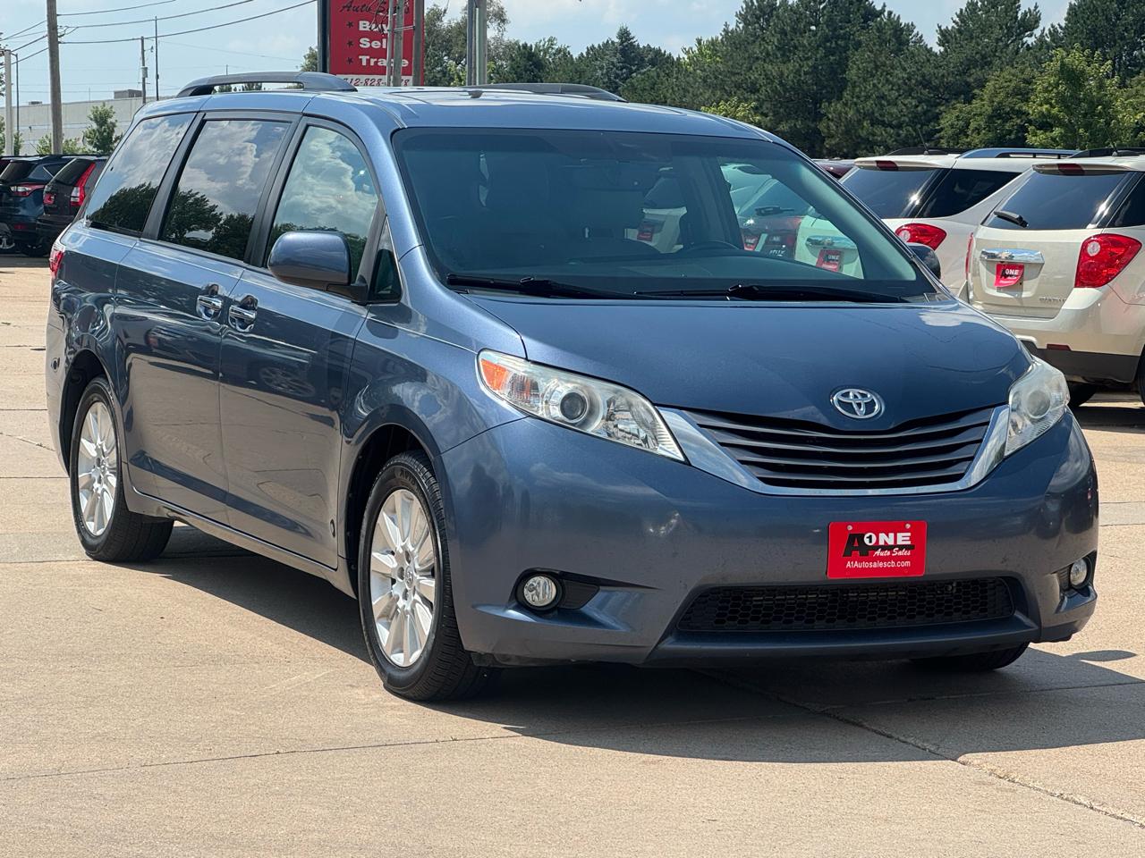 Toyota Sienna  2015