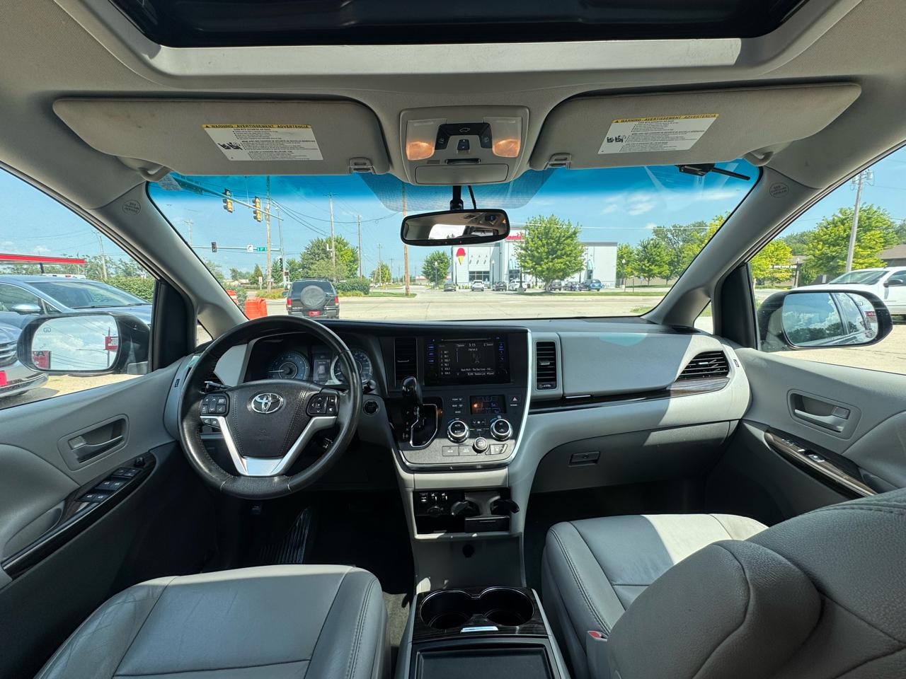 Toyota Sienna  2015