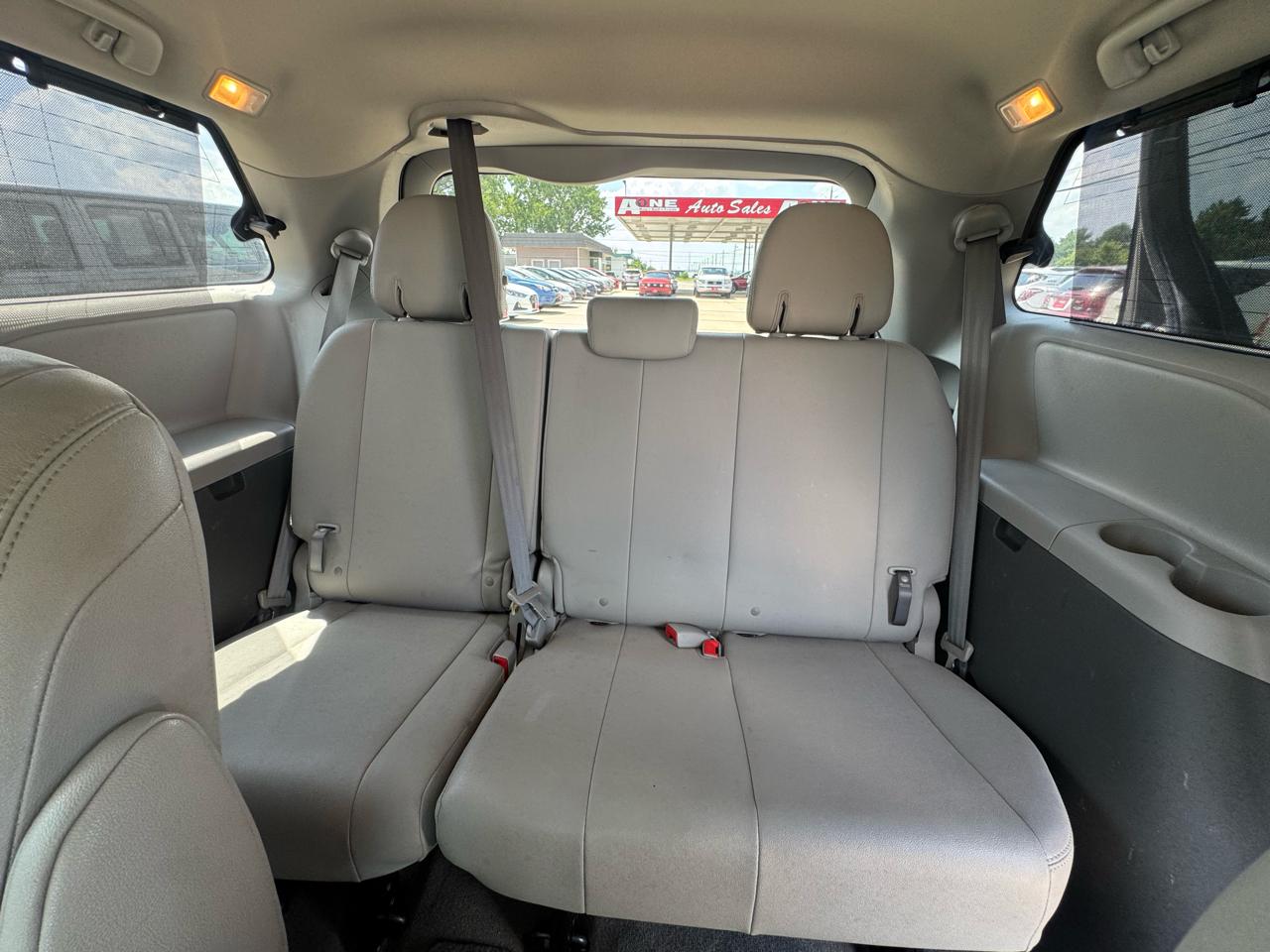 Toyota Sienna  2015