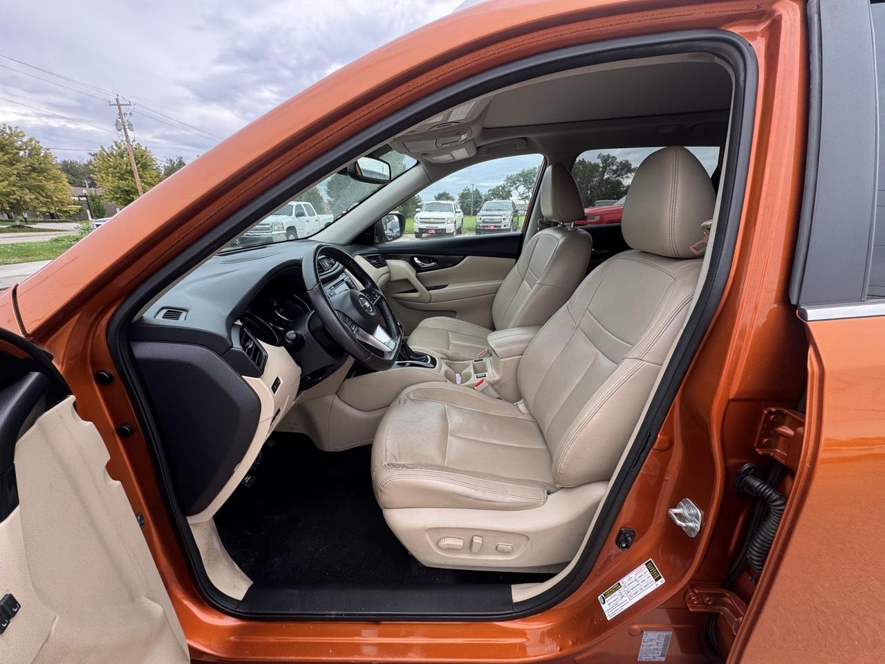 Nissan Rogue photo 9