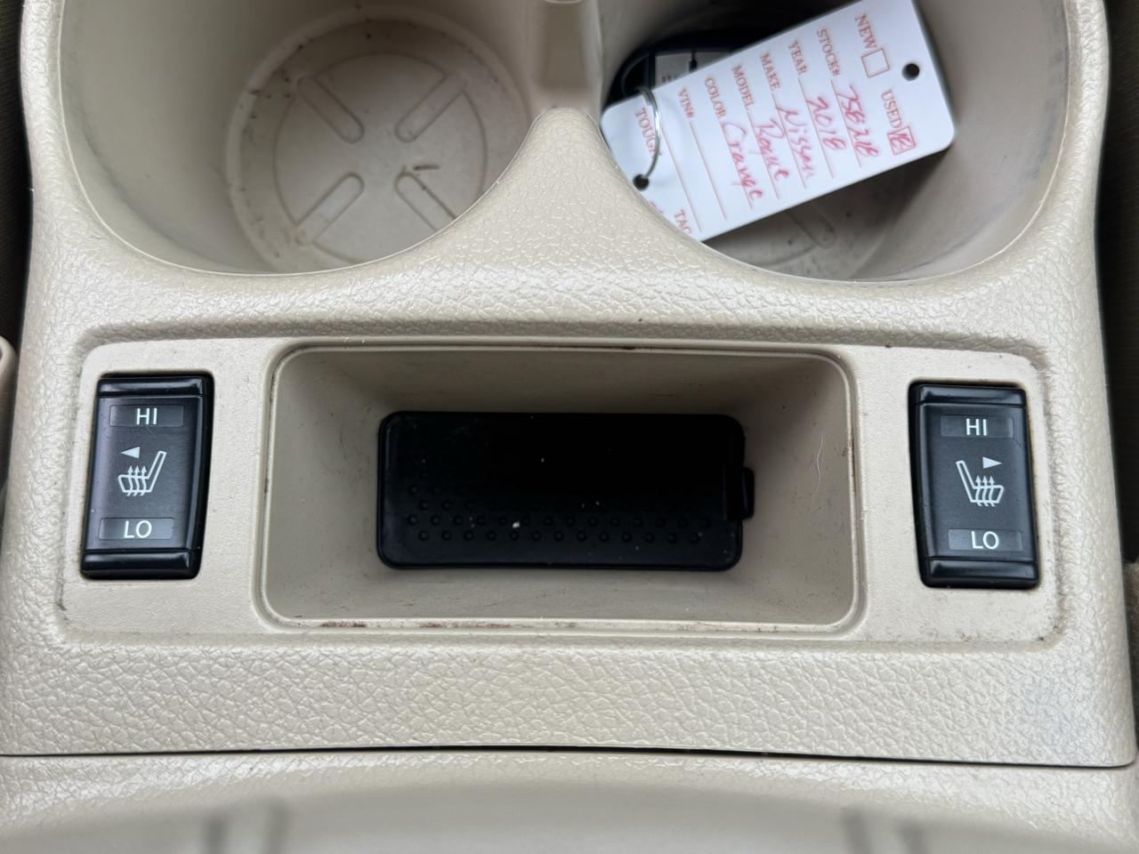 Nissan Rogue photo 16