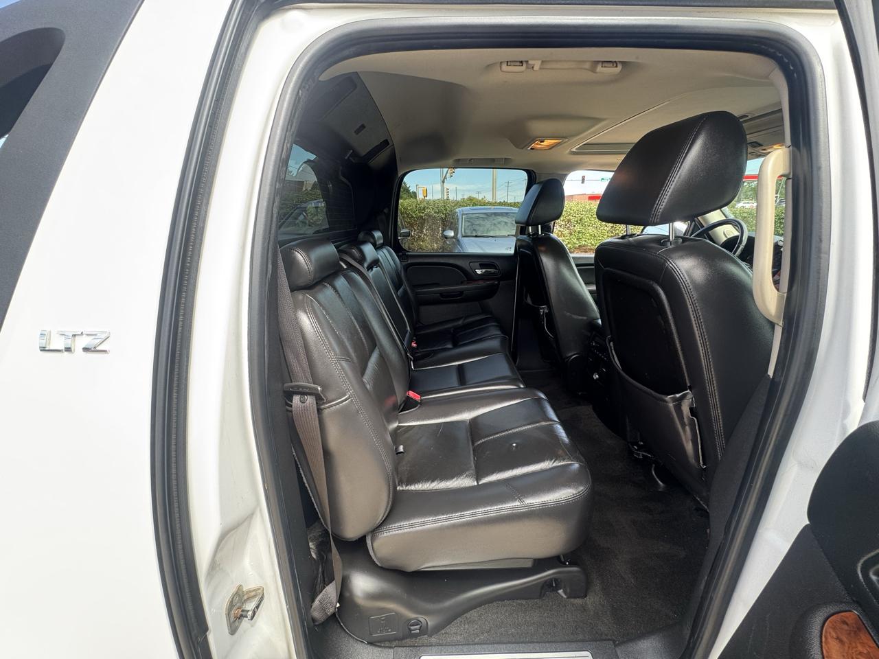 Chevrolet Avalanche 4WD Crew Cab 130" LTZ 2007