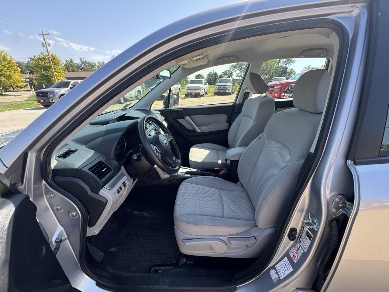 Subaru Forester 4dr CVT 2.5i PZEV 2015