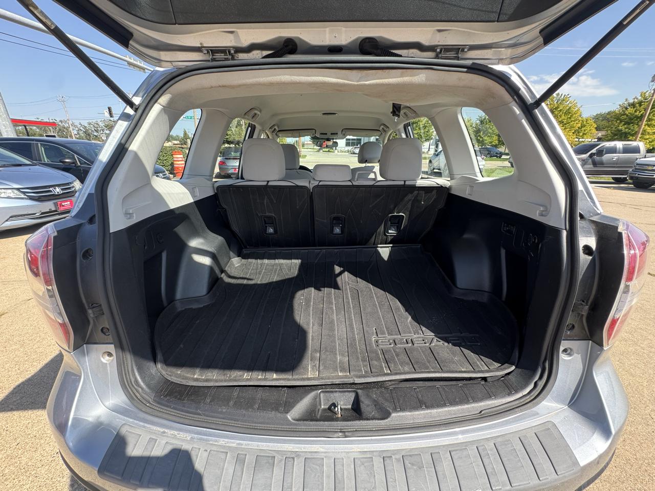 Subaru Forester 4dr CVT 2.5i PZEV 2015
