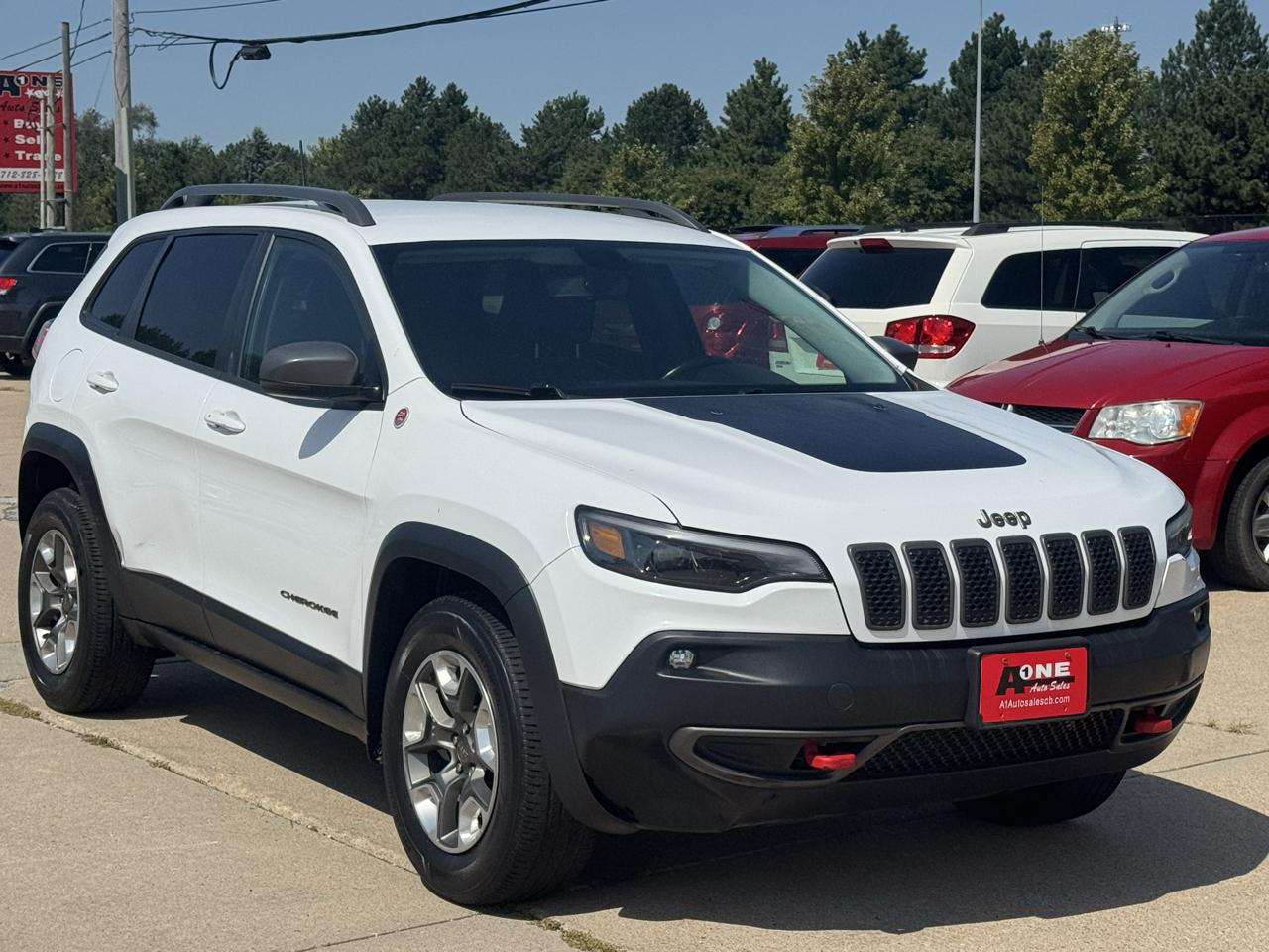 Jeep Cherokee photo 3