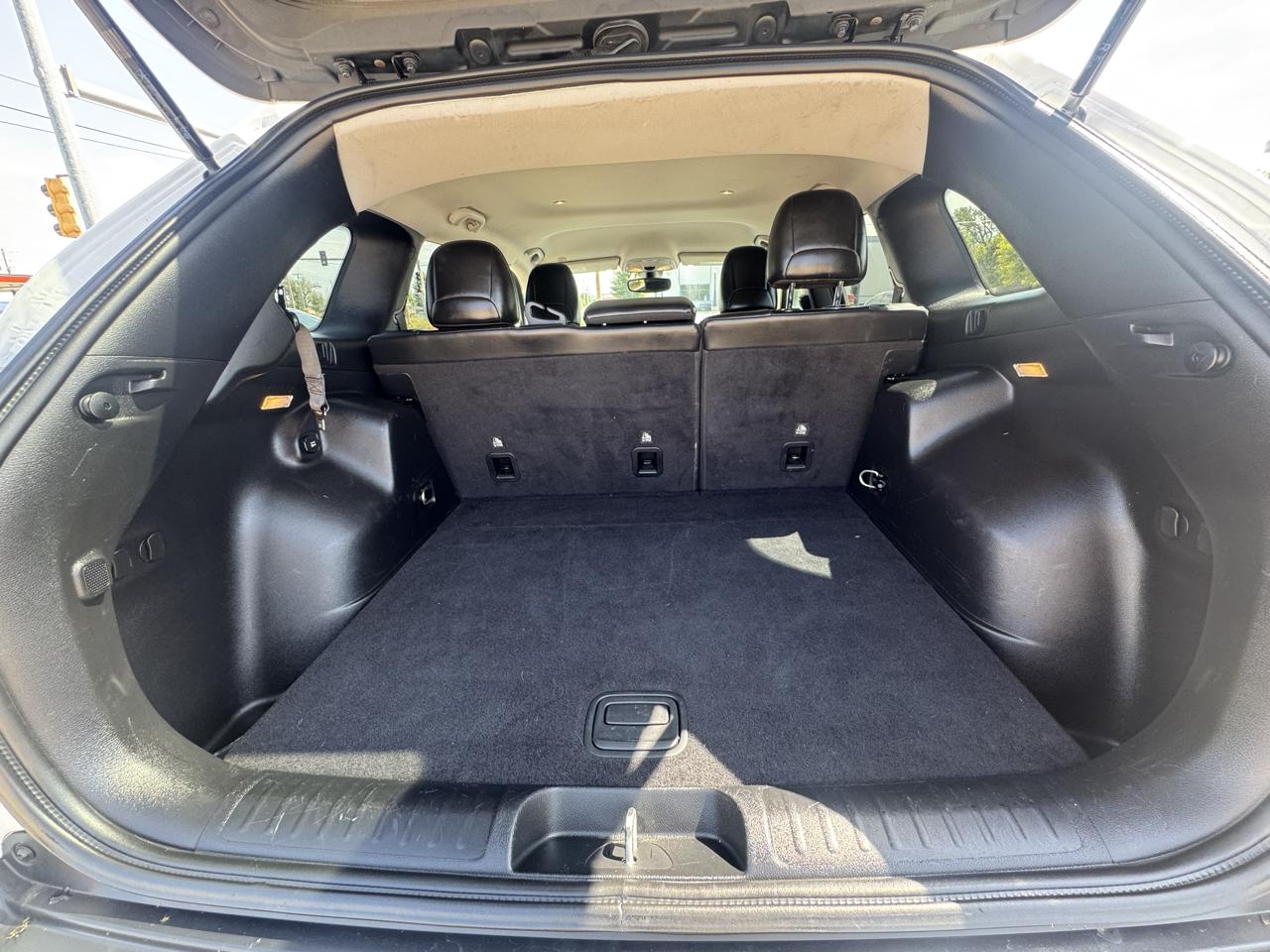 Jeep Cherokee photo 16