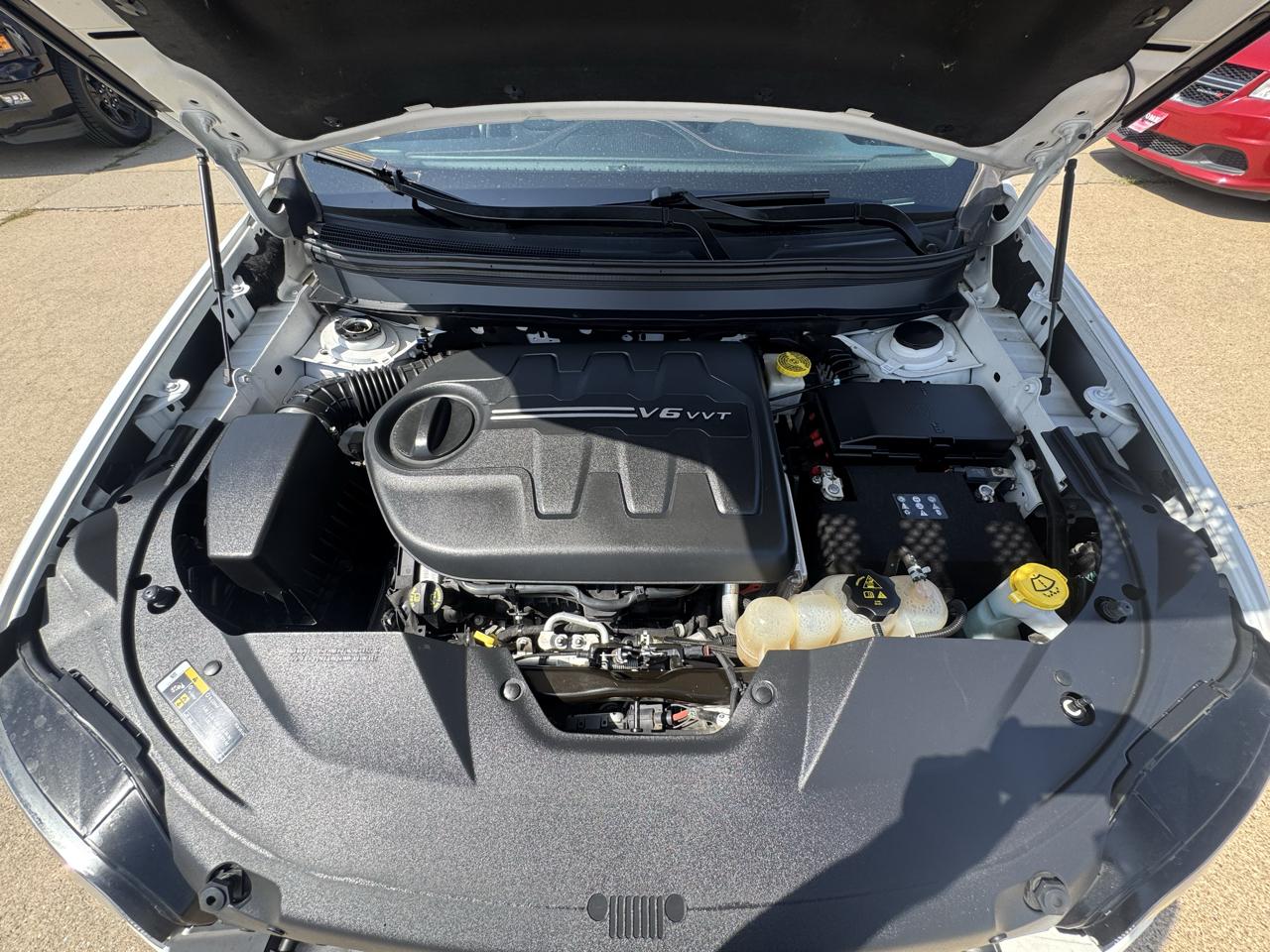 Jeep Cherokee photo 17