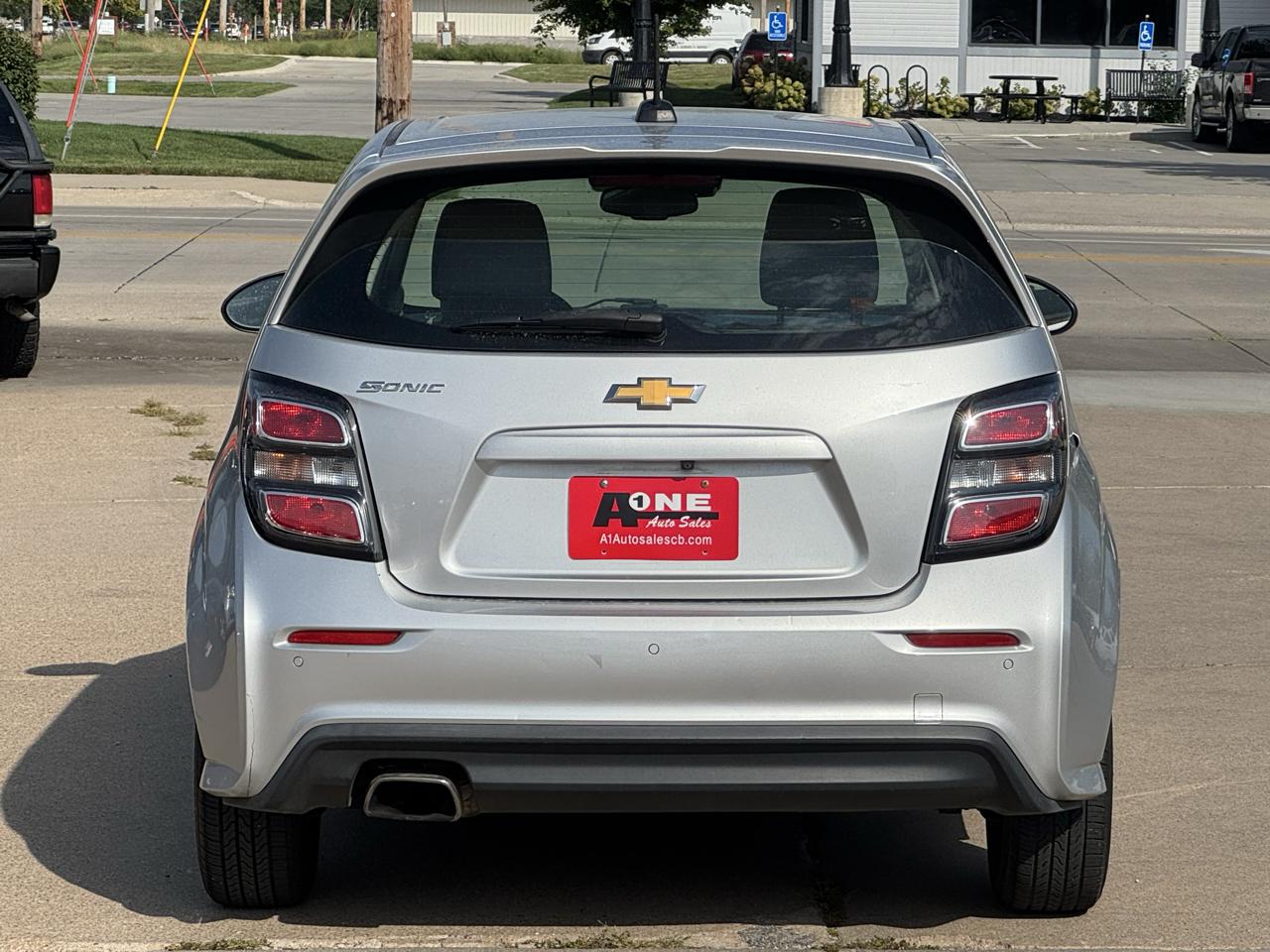 Chevrolet Sonic 5dr HB LT w/1FL 2020