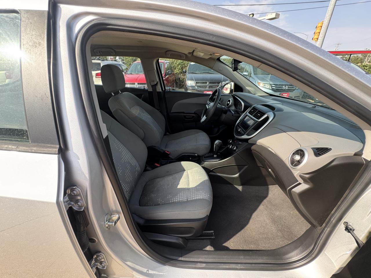 Chevrolet Sonic 5dr HB LT w/1FL 2020