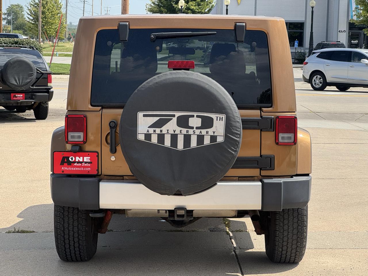 Jeep Wrangler 4WD 2dr 70th Anniversary *Ltd Avail* 2011
