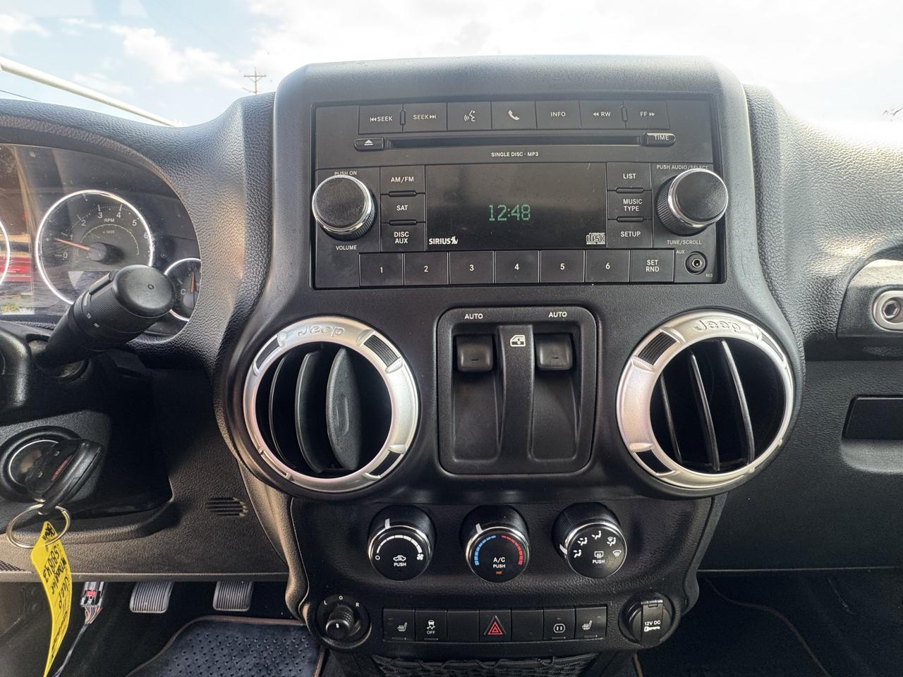 Jeep Wrangler 4WD 2dr 70th Anniversary *Ltd Avail* 2011