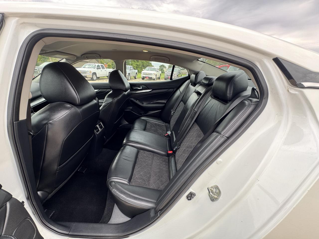 Nissan Maxima photo 17