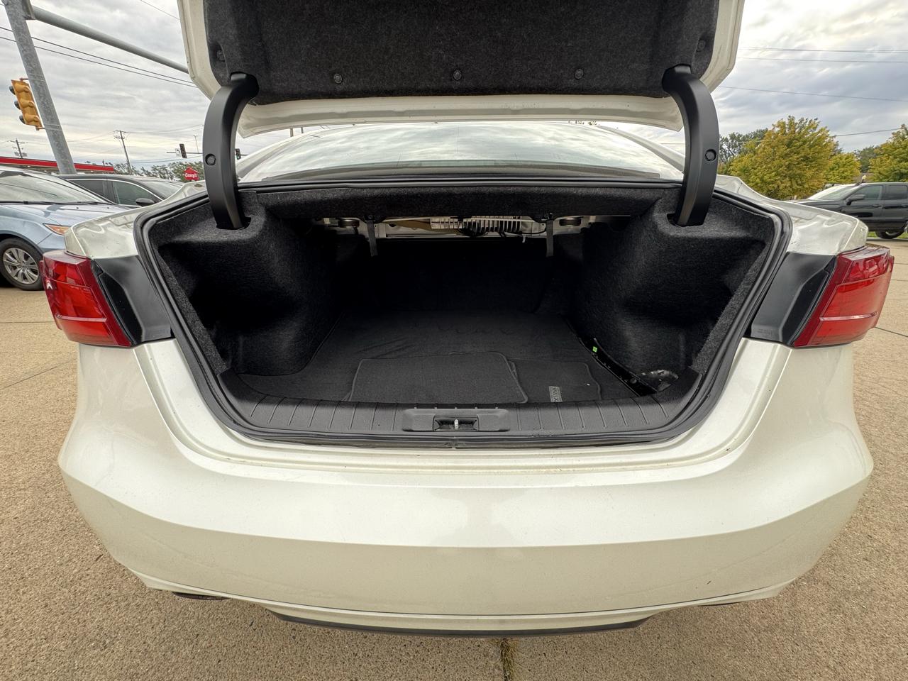 Nissan Maxima photo 19