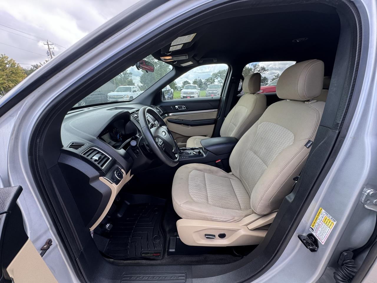 Ford Explorer Base 4WD 2017