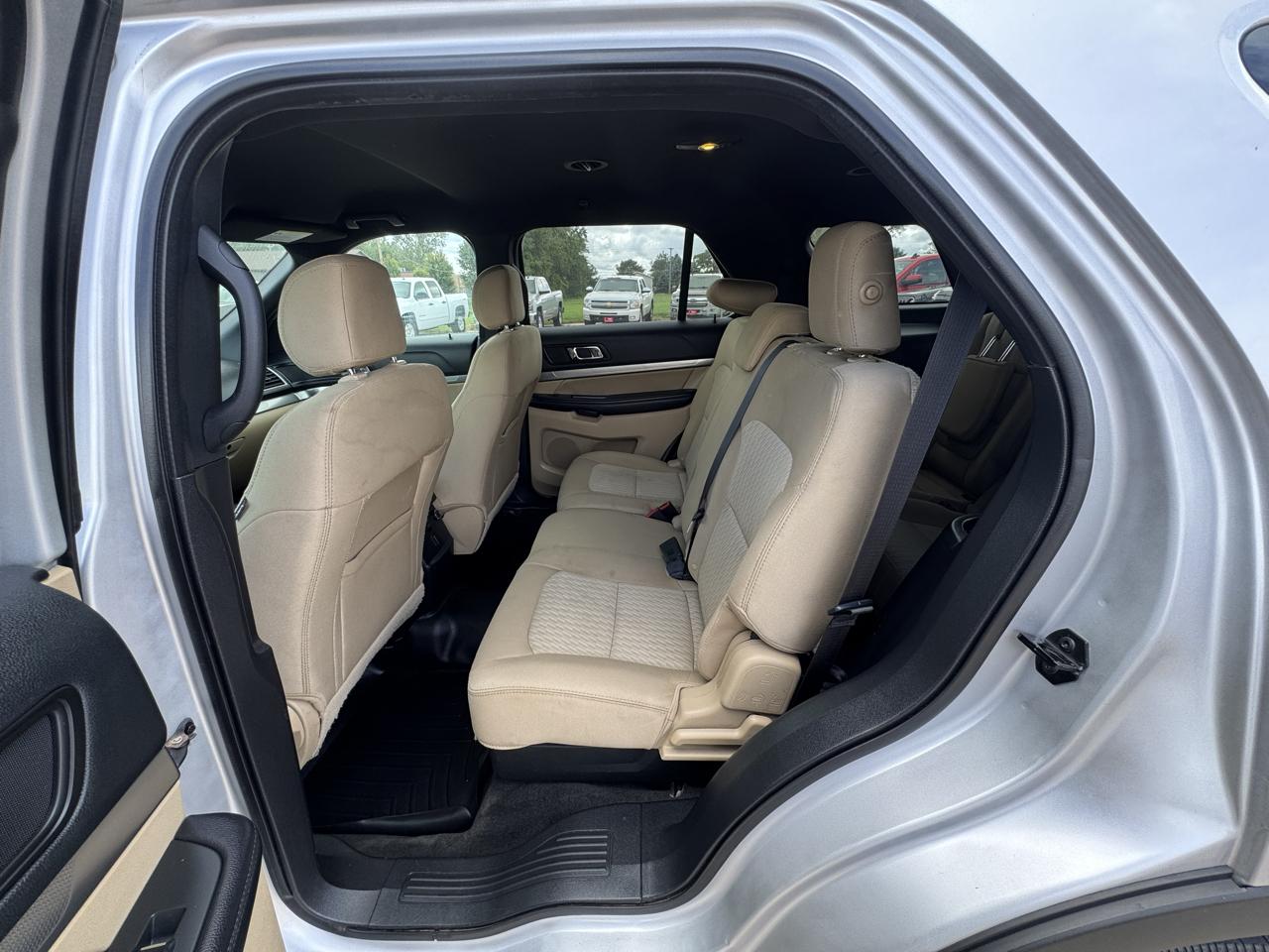 Ford Explorer Base 4WD 2017