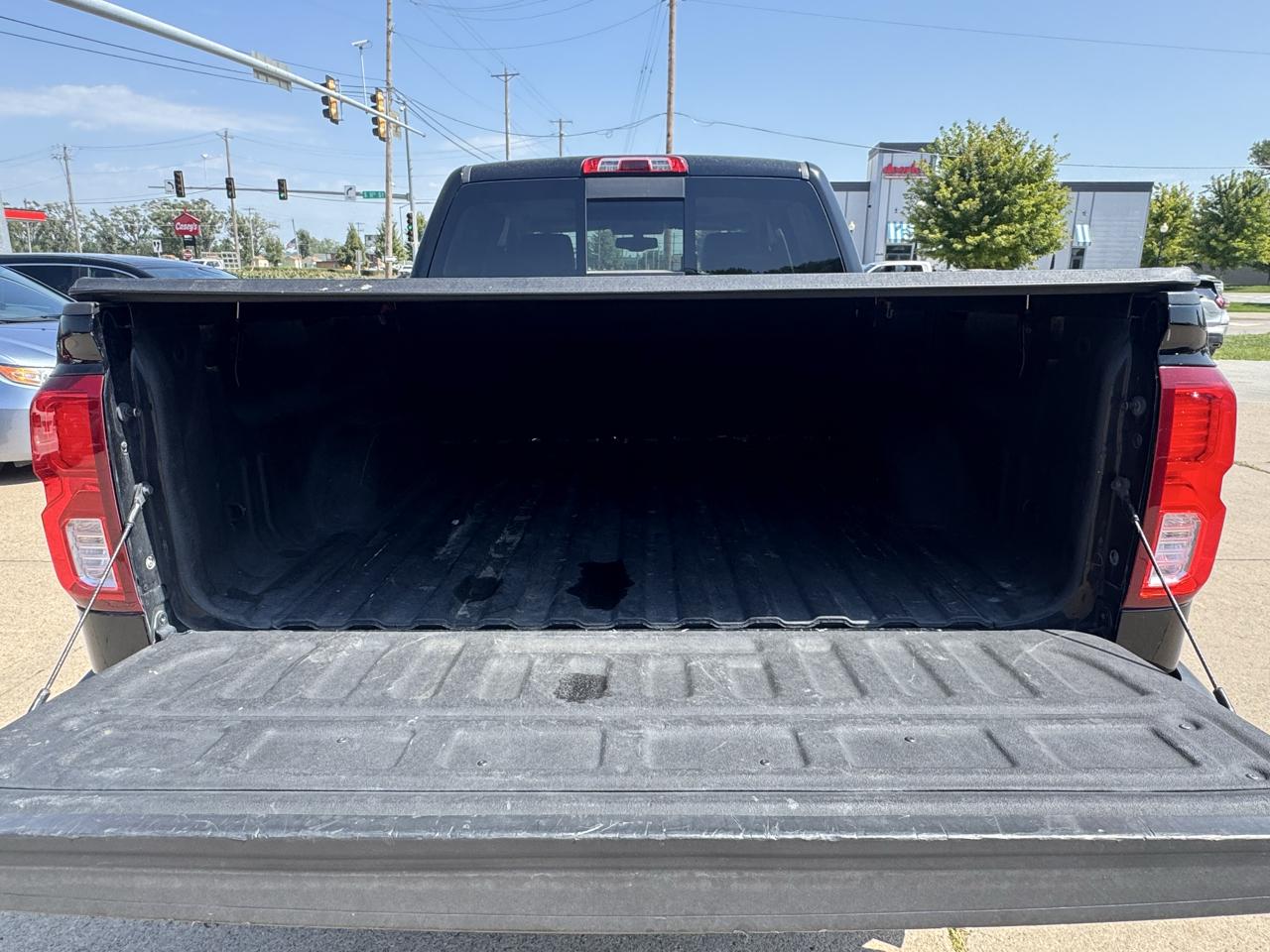 Chevrolet Silverado 1500 4WD Crew Cab 143.5" LTZ w/2LZ 2017