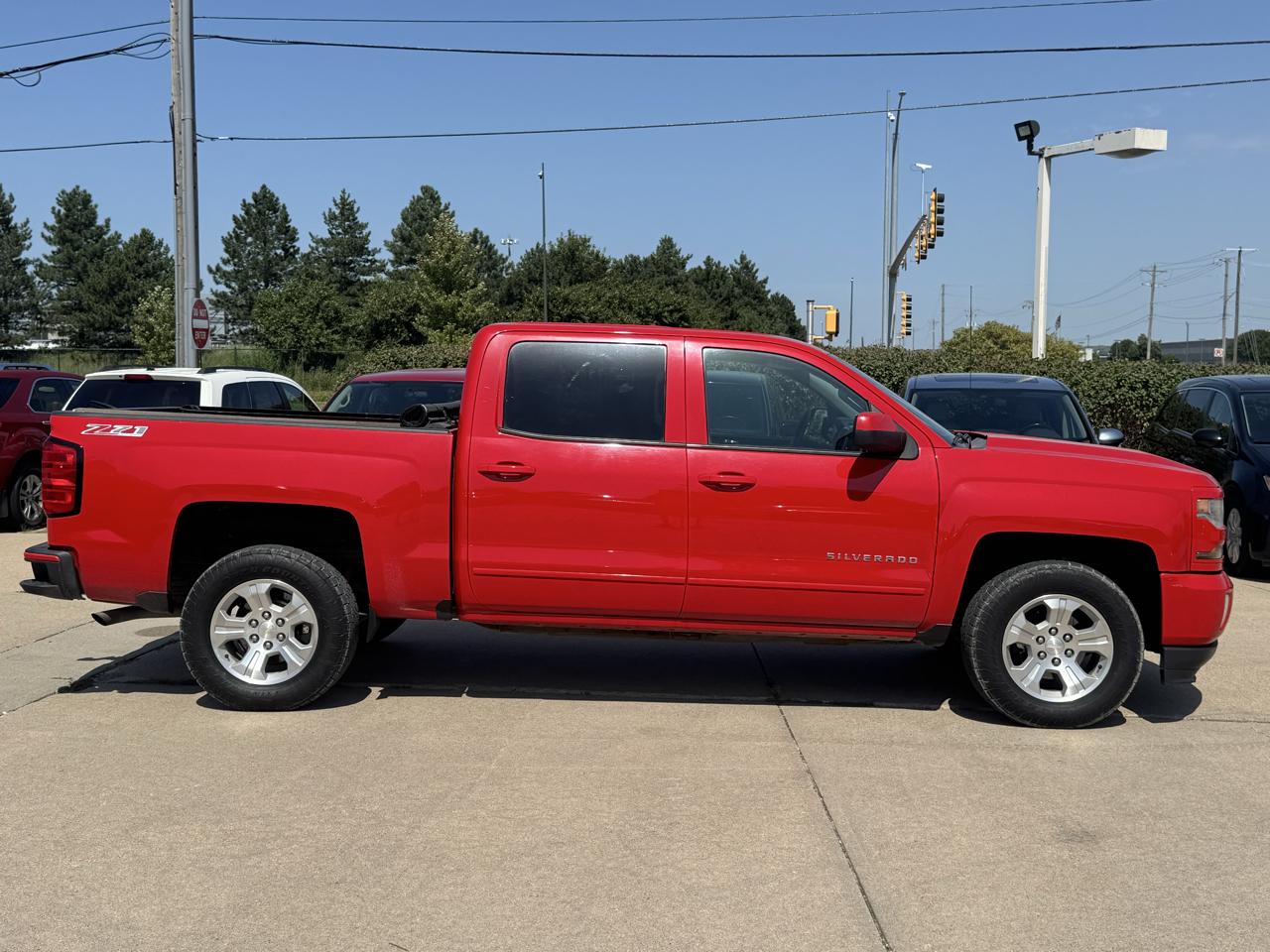 Chevrolet Silverado 1500 4WD Crew Cab 143.5" LT w/2LT 2016