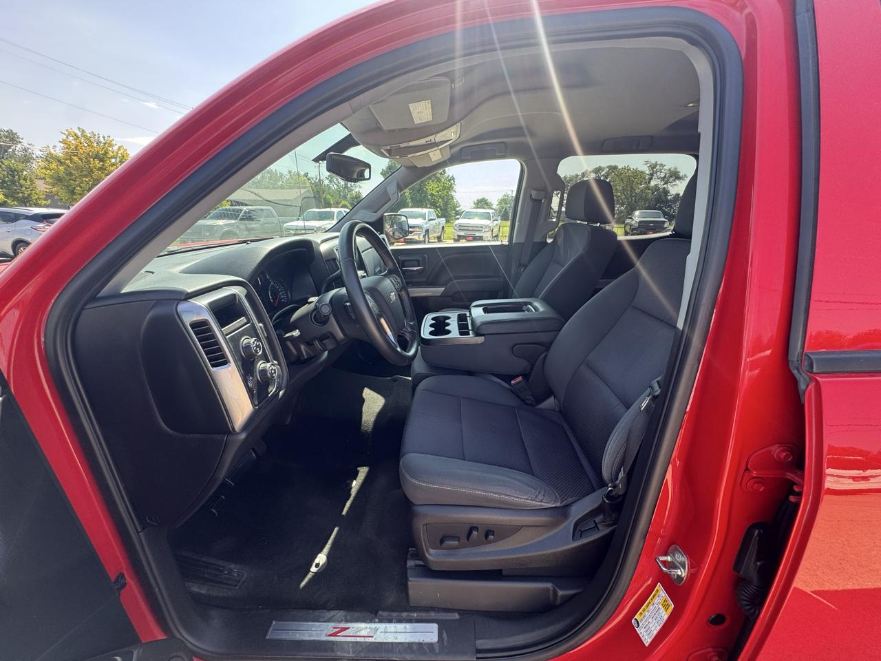 Chevrolet Silverado 1500 4WD Crew Cab 143.5" LT w/2LT 2016