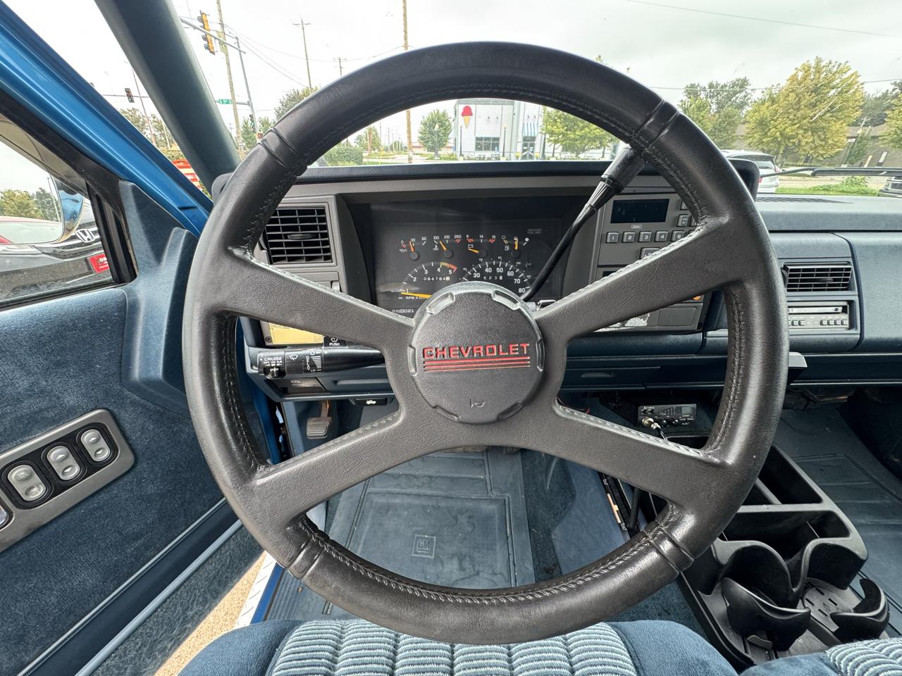 Chevrolet C/K1500 photo 9