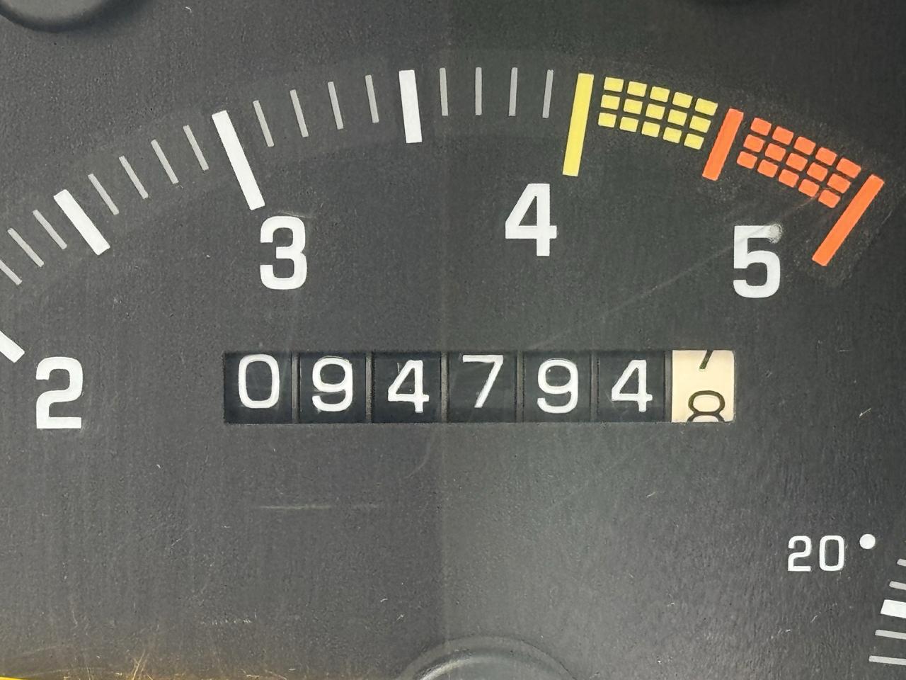 Chevrolet C/K1500 photo 10