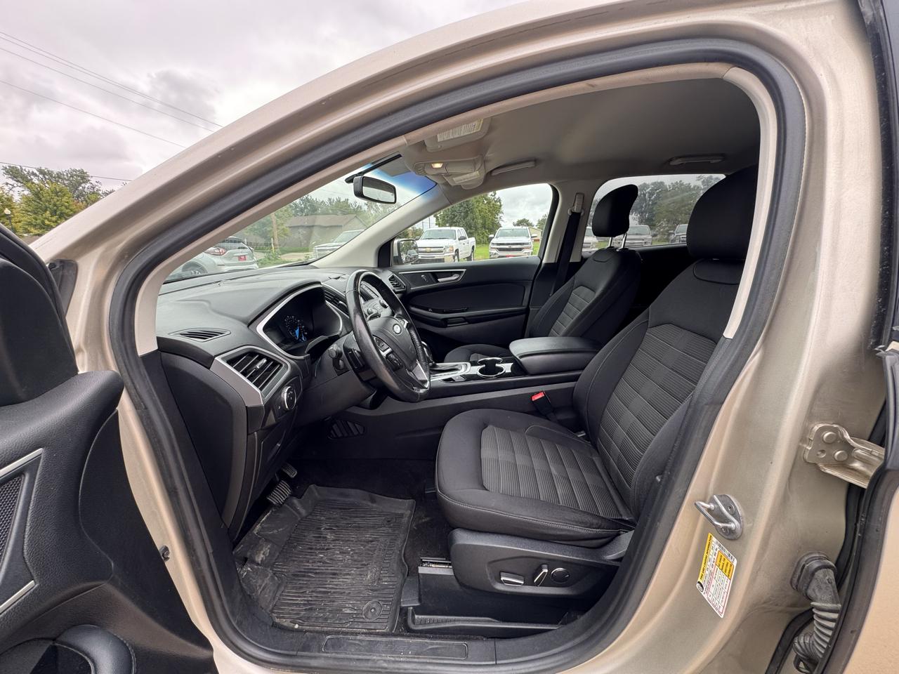 Ford Edge photo 9