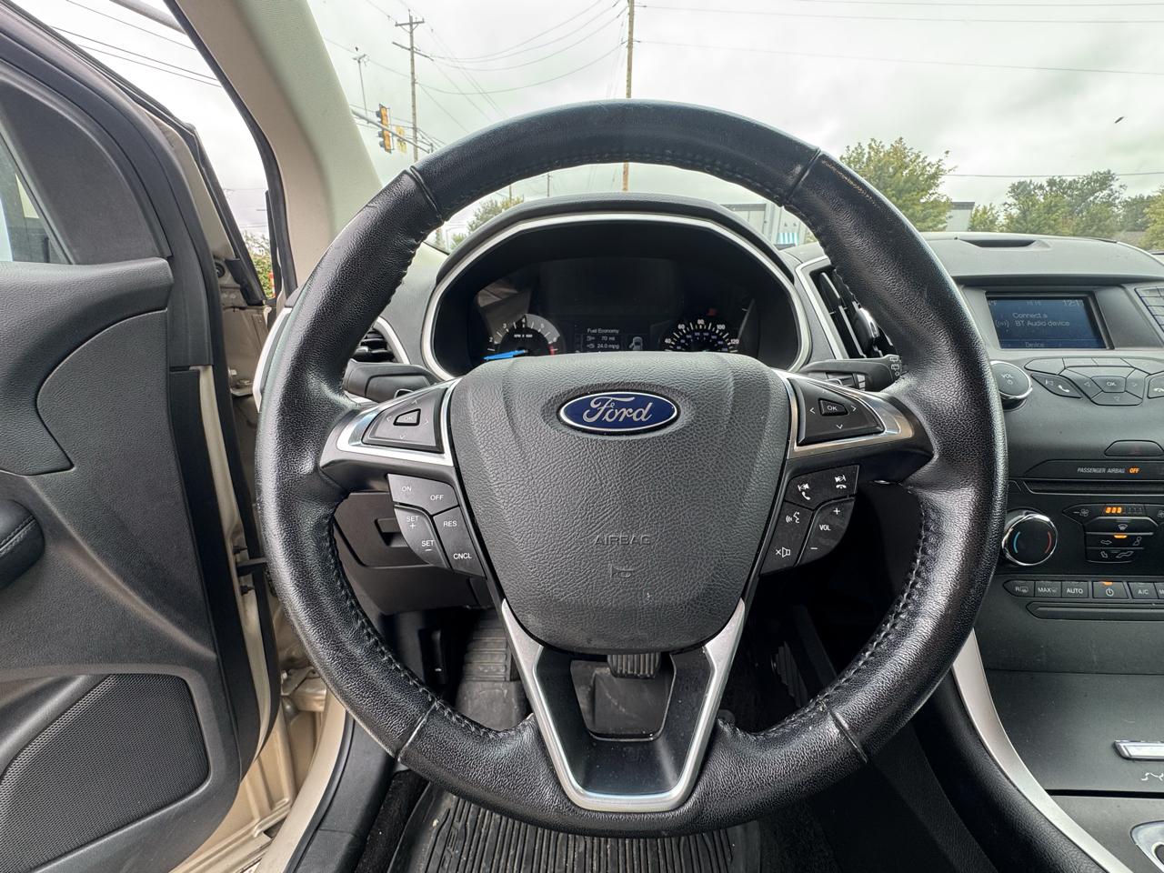 Ford Edge photo 11