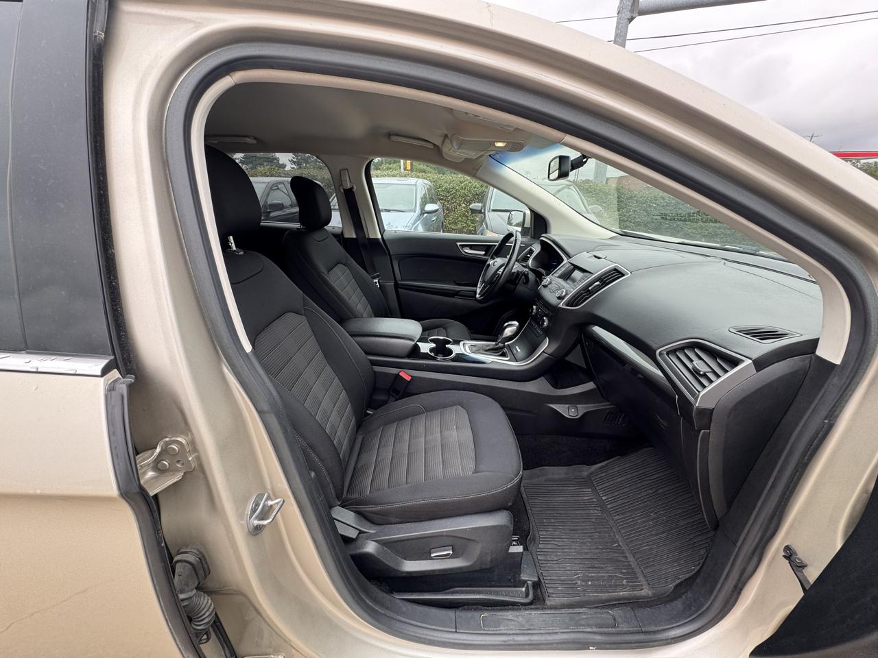Ford Edge photo 15