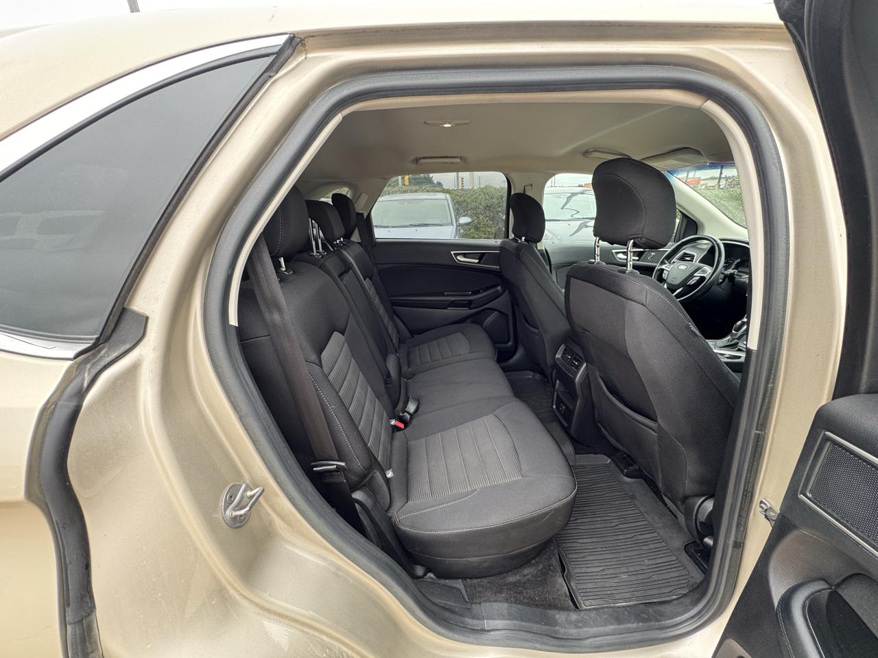 Ford Edge photo 17