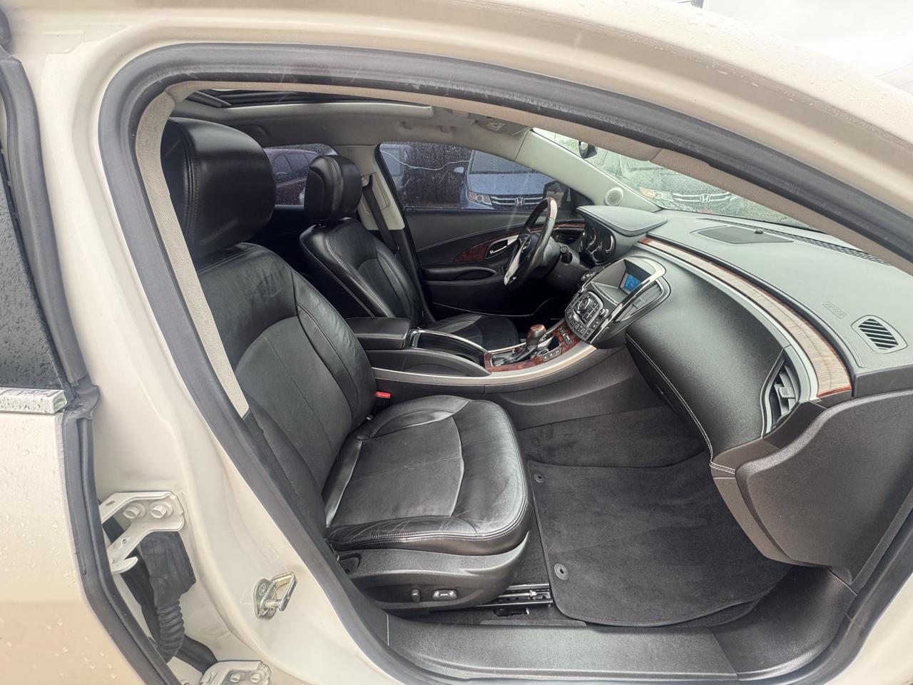 Buick LaCrosse 4dr Sdn CXL 3.0L FWD 2010