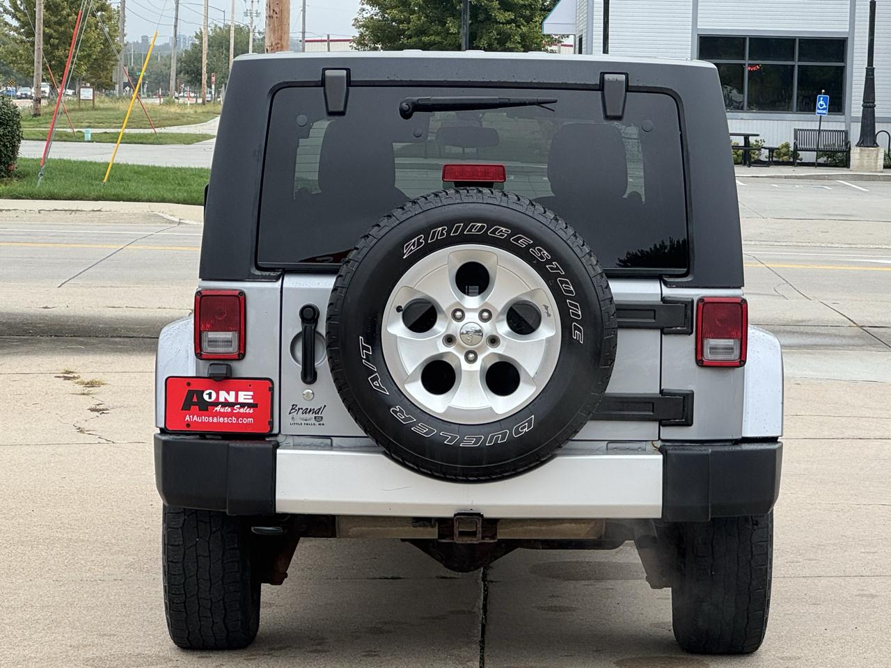 Jeep Wrangler photo 7