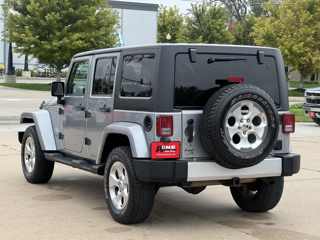 Jeep Wrangler photo 8