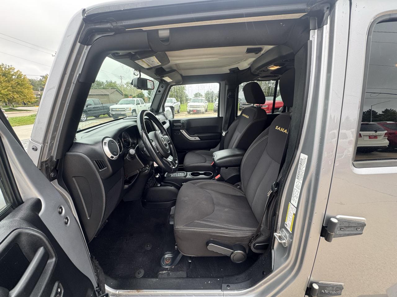 Jeep Wrangler photo 9