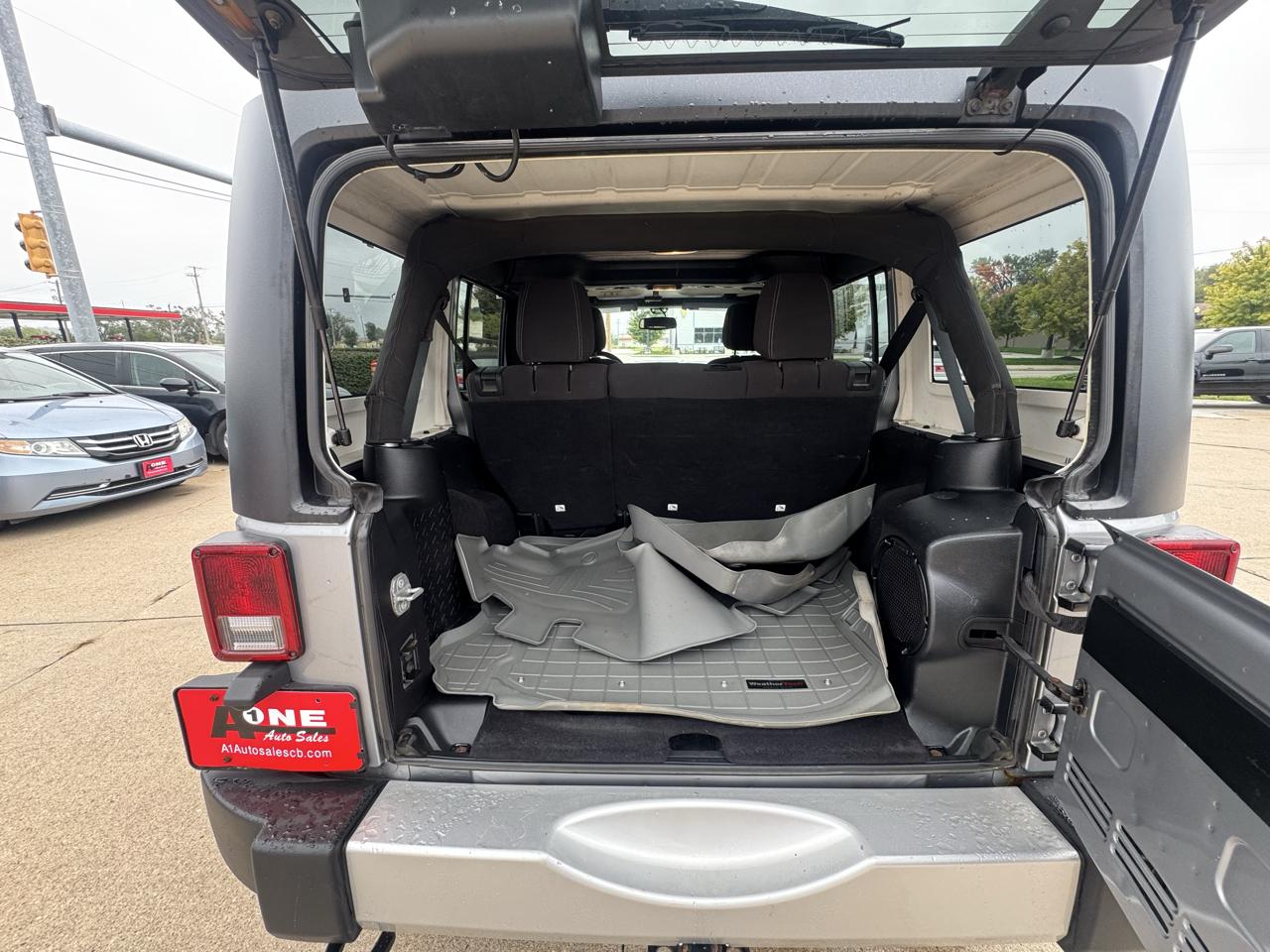 Jeep Wrangler photo 17